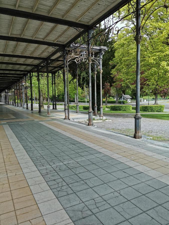 Studio De L'Avenue Spa Exterior foto
